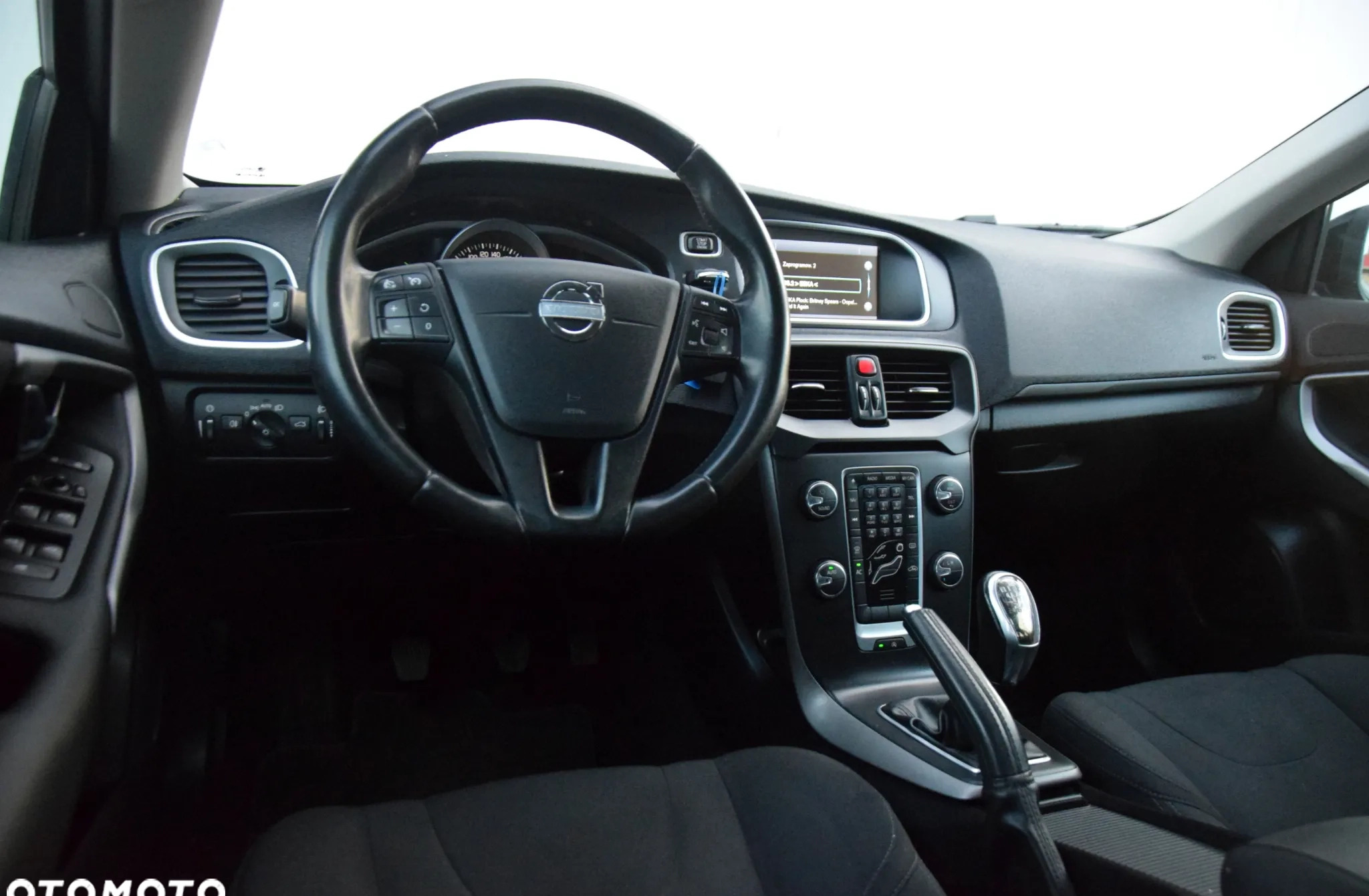Volvo V40 cena 33700 przebieg: 206430, rok produkcji 2013 z Stryków małe 781